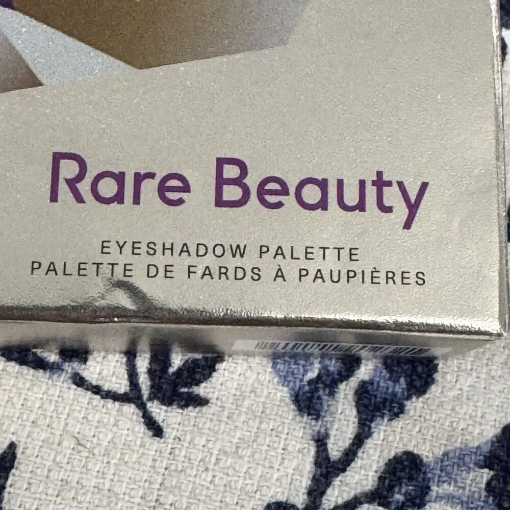 Eyeshadow rare beauty